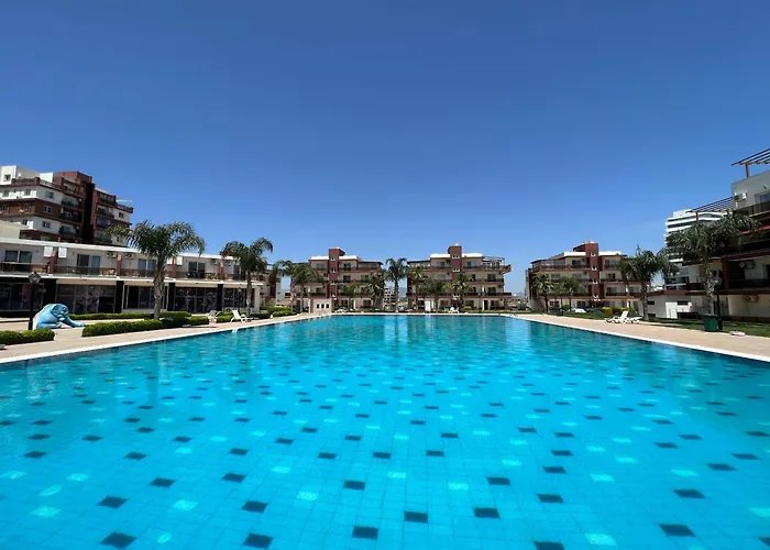 Royalsun Aqua By Holidaykeys Apartmán