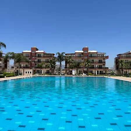 Royalsun Aqua By Holidaykeys *